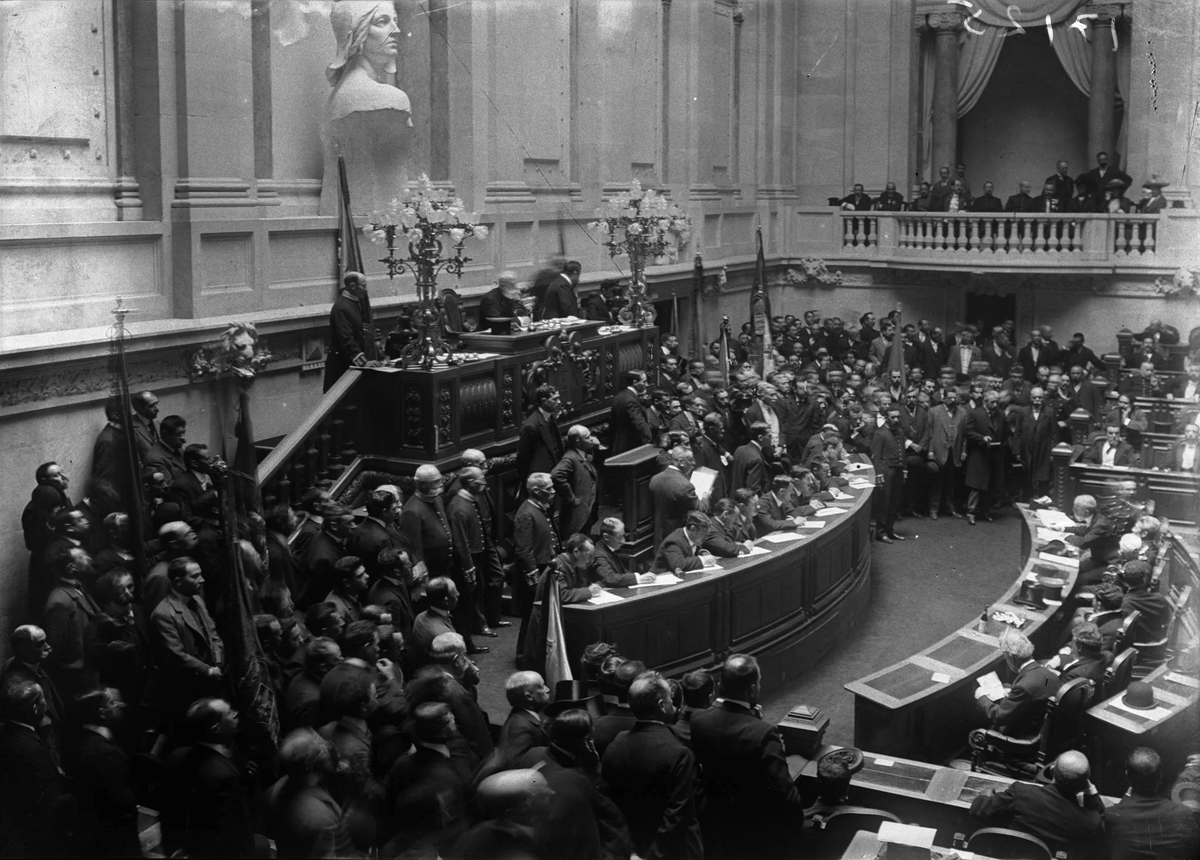 Городское собрание в Гренобле.