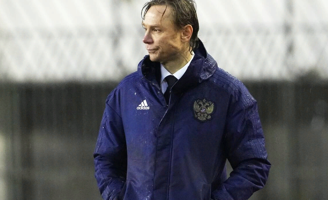 Валерий Карпин