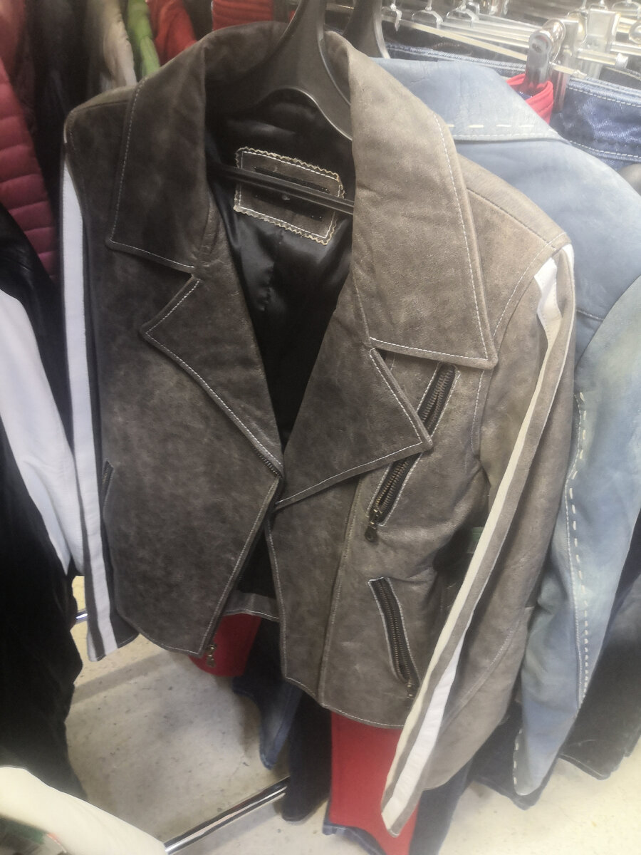 Листай вправо =)