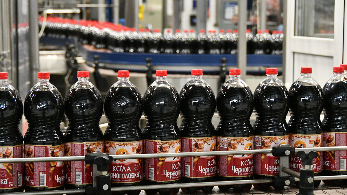 Глоток для храбрости: как «Черноголовка» решила отвоевывать рынок у  Coca-Cola и Pepsi | Forbes Russia | Дзен