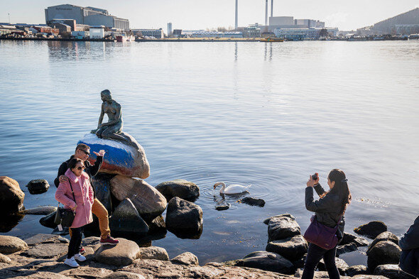  Сфотаться пора  у памятника.  фото: картинки  яндекса.