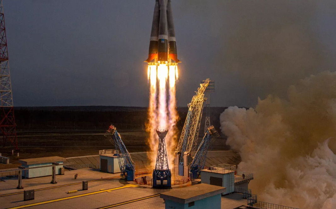 АМС "Луна-25" отправилась в свое путешествие с космодрома Восточный на ракете Союз 2.1б. Это важное для российской космонавтики событие состоялось в ночь с 10 на 11 августа.