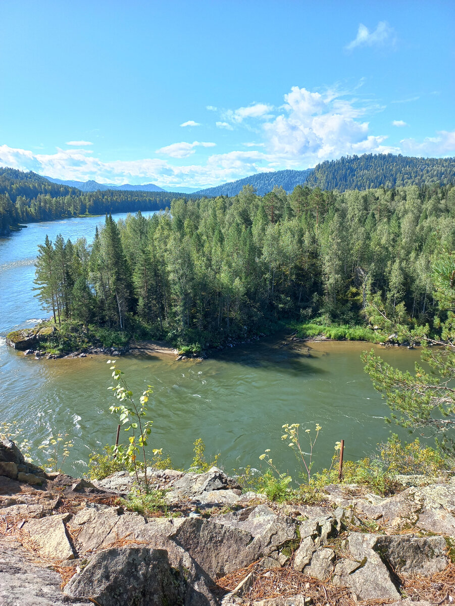 Вид со скалы Влюбленных на Остров Влюбленных Душ