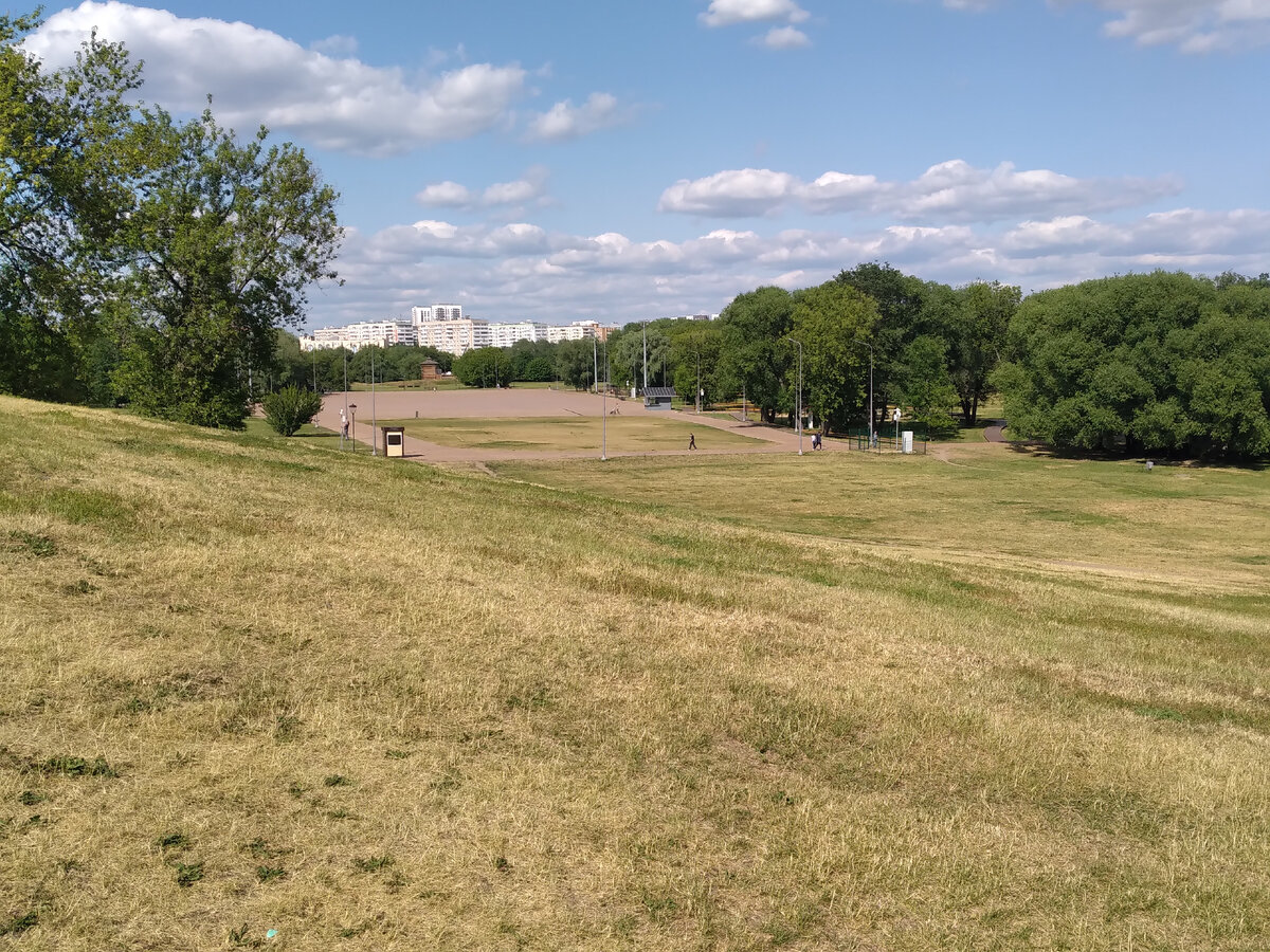 Сегодня в коломенском парке. Коломенский парк Голосовский.