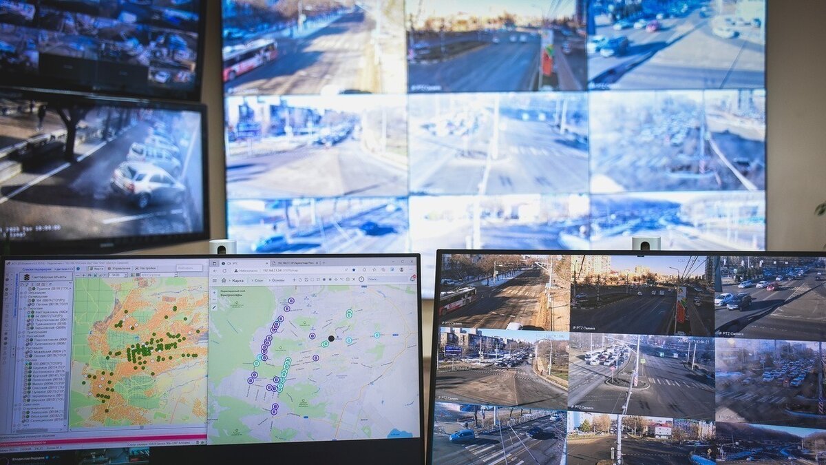     На территории Дзержинска установят 2346 камер видеонаблюдения, которые будут фиксировать различные нарушения. Работы проведет компания «ЭР-Телеком». Об этом рассказал заместитель губернатора Нижегородской области Егор Поляков в своем Telegram-канале.