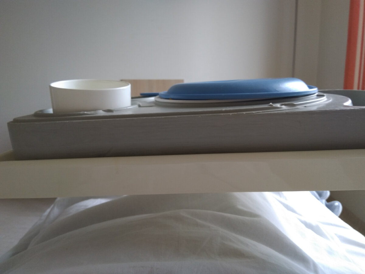 Фото автора. Обед в постели