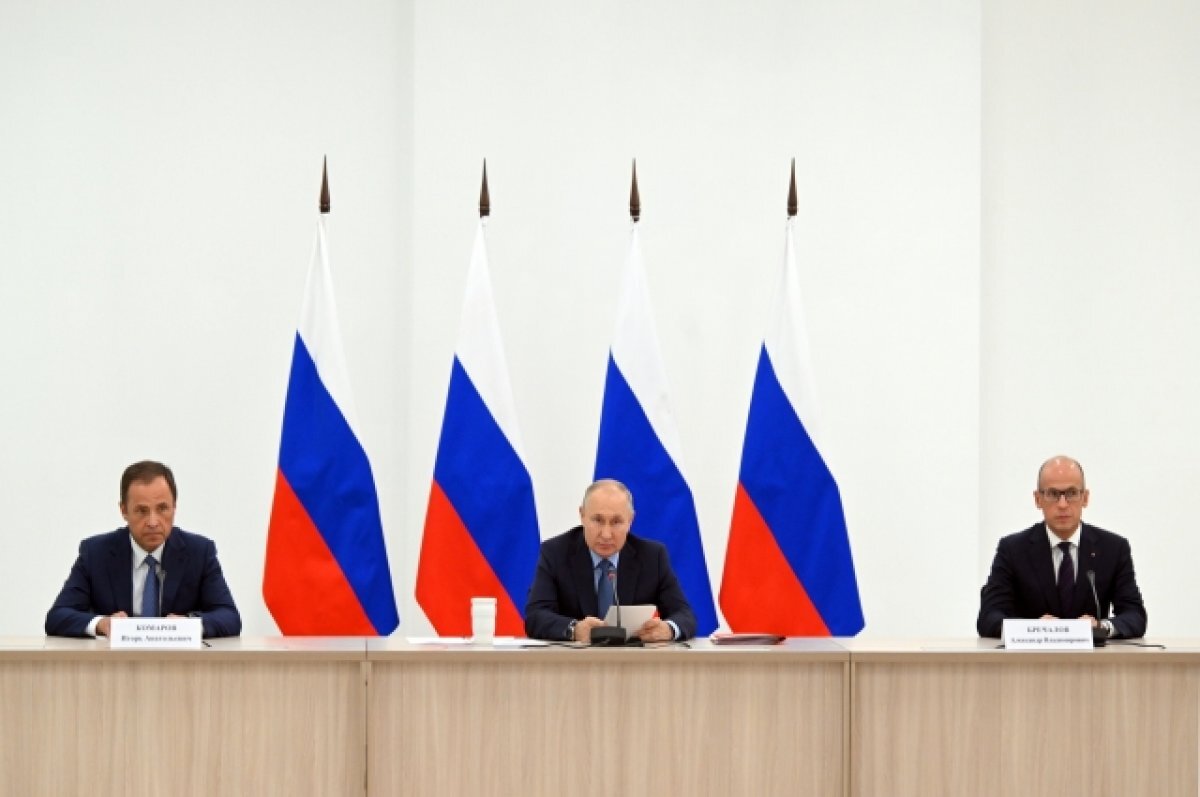    Путин провел встречу с главой Удмуртии Бречаловым