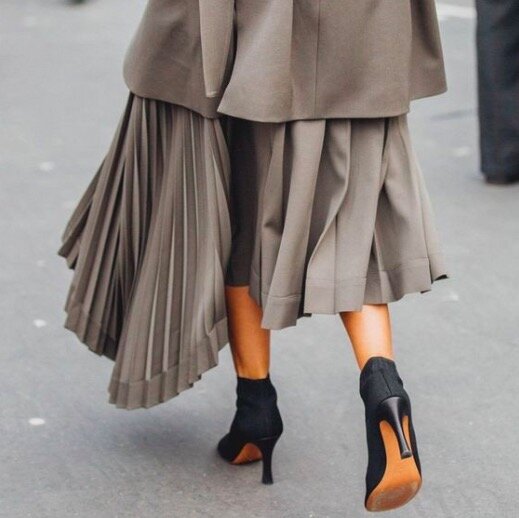 　　　　　　　　　　　　　　　　　　"Театр есть искусство отражать."
　　　　　　　　　　　　　　　　　　(c) Константин Станиславский 
