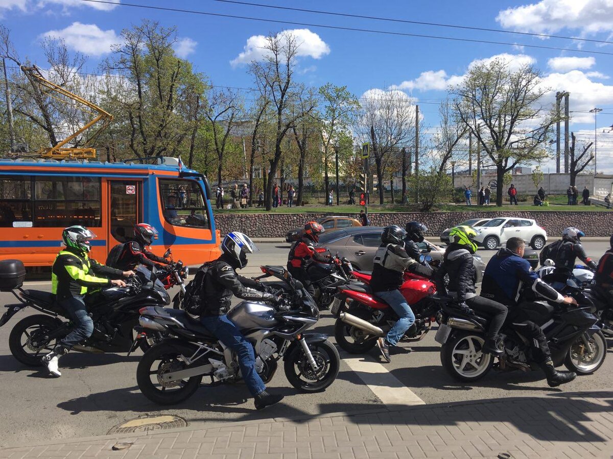 Нужно ли при ДТП убирать машины с дороги, чтобы не «собирать пробку»?