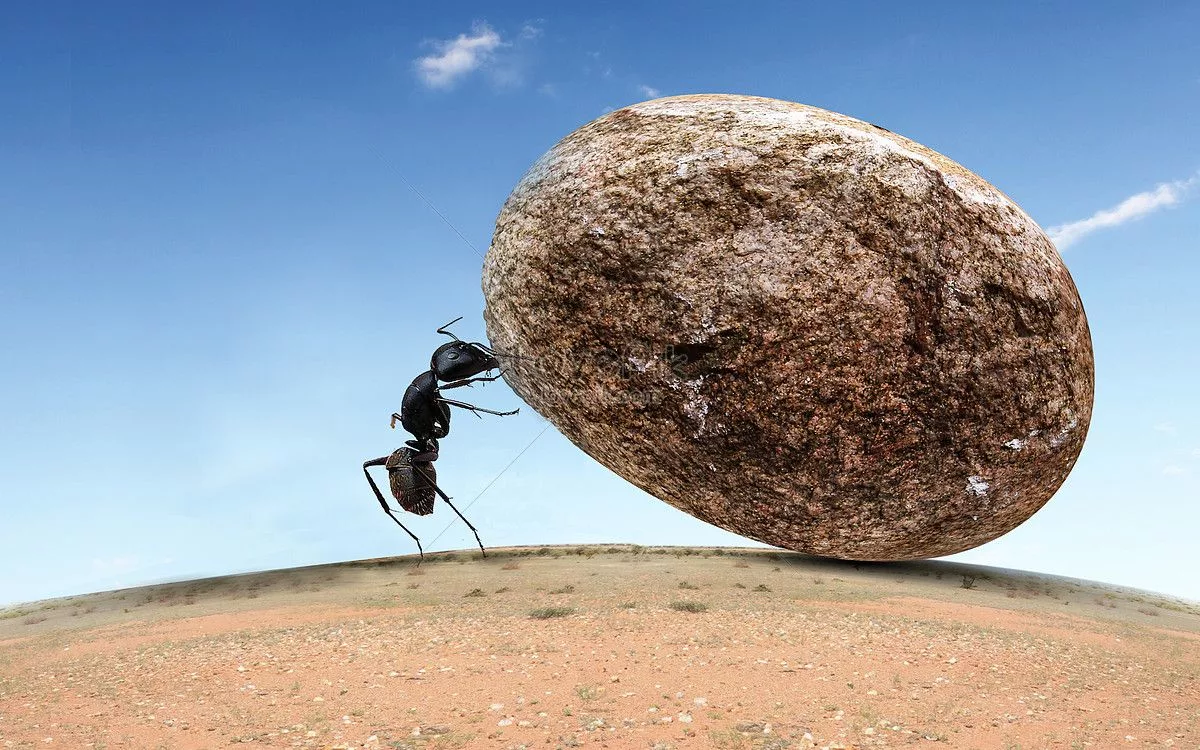 мужчина и женщина тянут канат. ответственность. трудная жизнь. тащит камень. человек тащит человека.