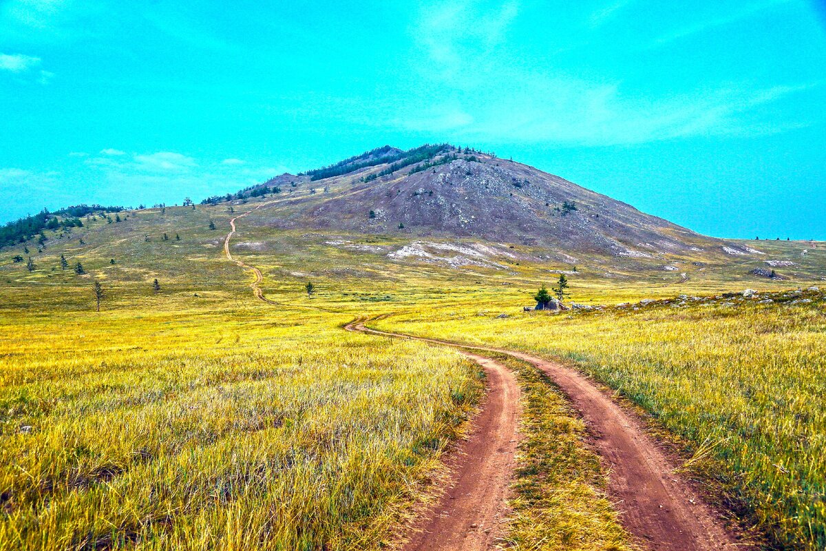 Вид на гору Тан-Хан из степи
