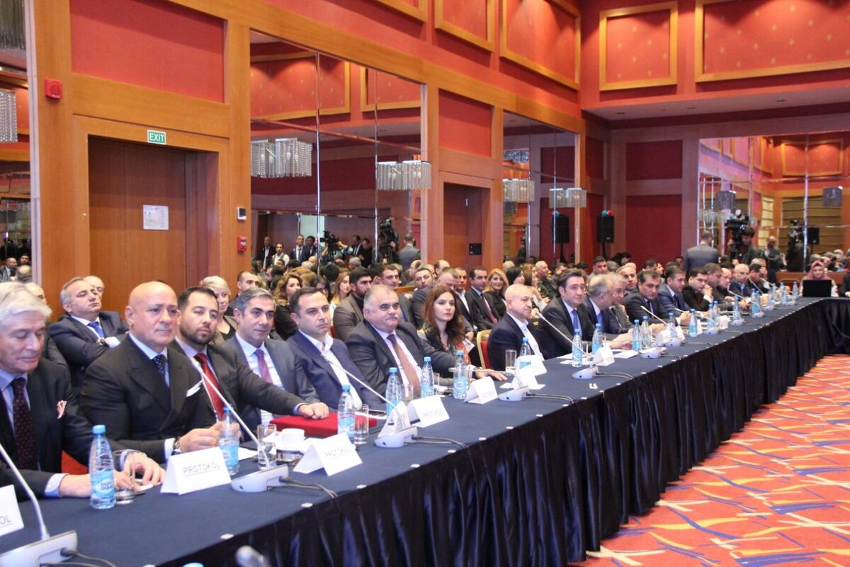 элкапони фрэнк нахичеванский. азербайджанская диаспора в россии. дикая дивизия азербайджанцы. союз азербайджанцев. национальный союз азербайджанцев мира джавад дерахти.