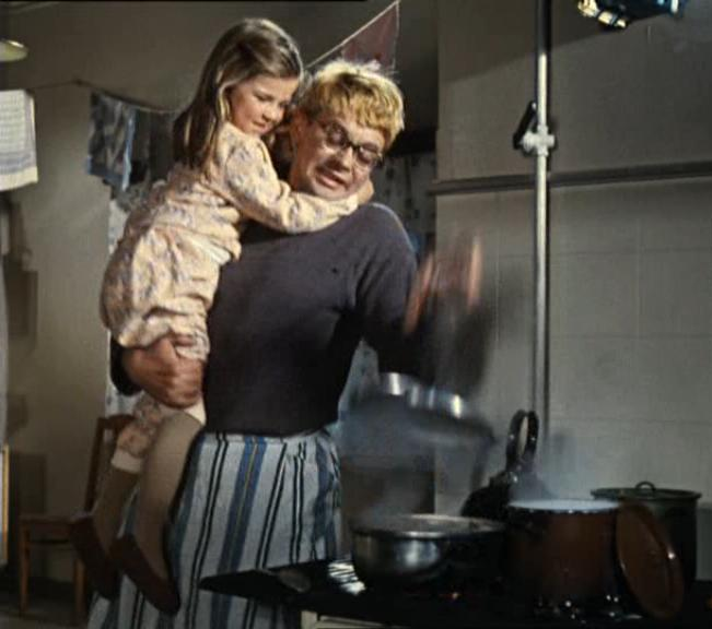 Татьяна Градова и  Александр Демьяненко  в  фильме "Операция Ы"