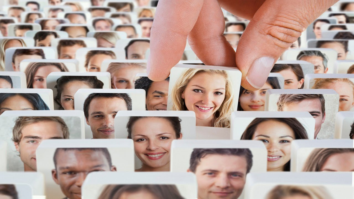 Я не знаю какой результат принесёт мне реклама, но даже если я заработаю доллар — я вложу его в рекламу.  Генри Форд