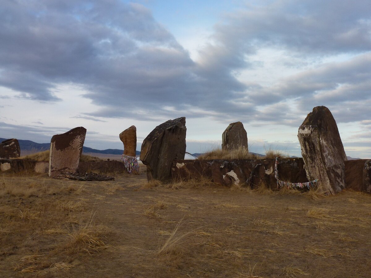Салбыкский курган. Бесплатная картинка.