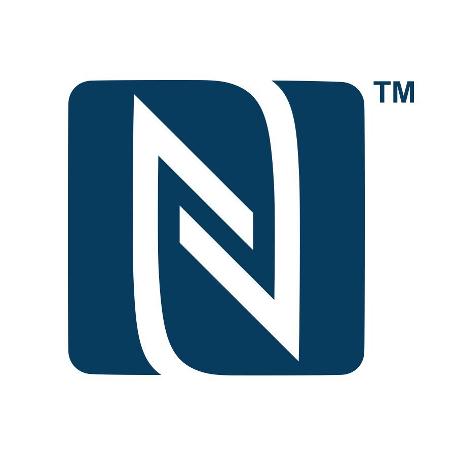 Near field communication, NFC («коммуникация ближнего поля», «ближняя бесконтактная связь») — технология беспроводной передачи данных малого радиуса действия, которая дает возможность обмена данными между устройствами, находящимися на расстоянии около 10 сантиметров; анонсирована в 2004 г. 
Эта технология — простое расширение стандарта бесконтактных карт (ISO 14443), которое объединяет интерфейс смарт-карты и считывателя в единое устройство. Устройство NFC может поддерживать связь и с существующими смарт-картами, и со считывателями стандарта ISO 14443, и с другими устройствами NFC и, таким образом, — совместимо с существующей инфраструктурой бесконтактных карт, уже использующейся в общественном транспорте и платежных системах. NFC нацелена прежде всего на использование в цифровых мобильных устройствах.