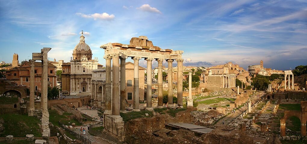 фото из открытого доступа. Храм Каферианской веры в честь Сатурна. Римский форум. 