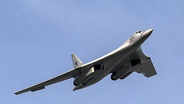 Новый Ту-160М в полёте.
