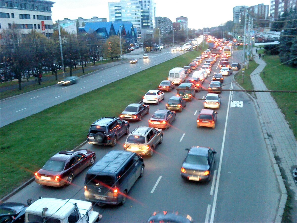 Типичная картина на Московском проспекте. Фото автора