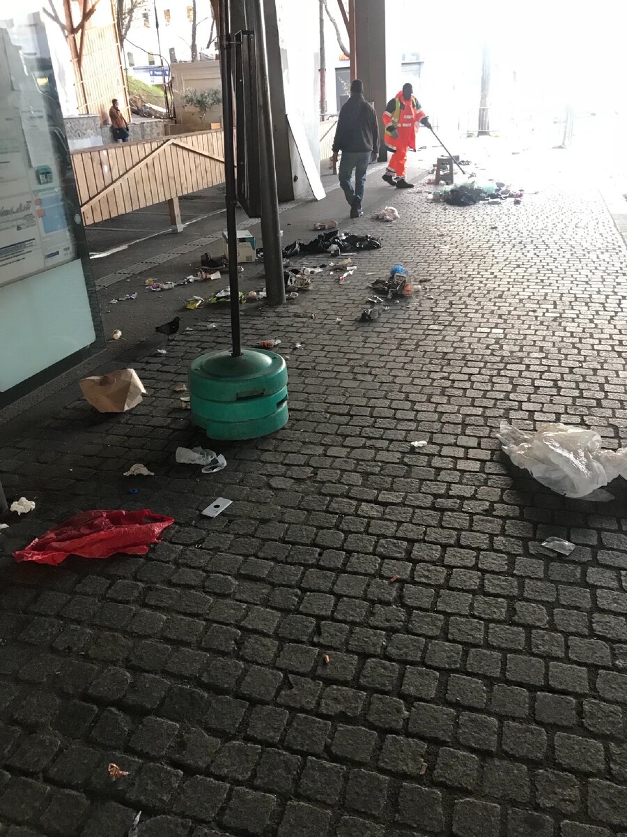 Мусор в центре города считается нормой