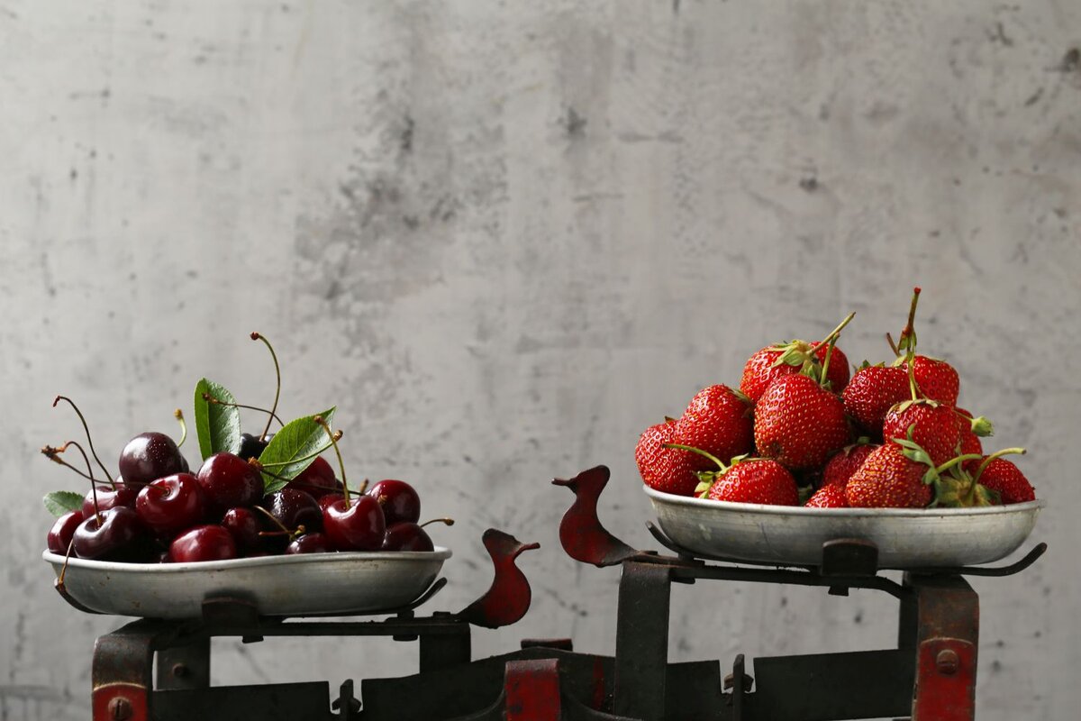 вишня и клубника