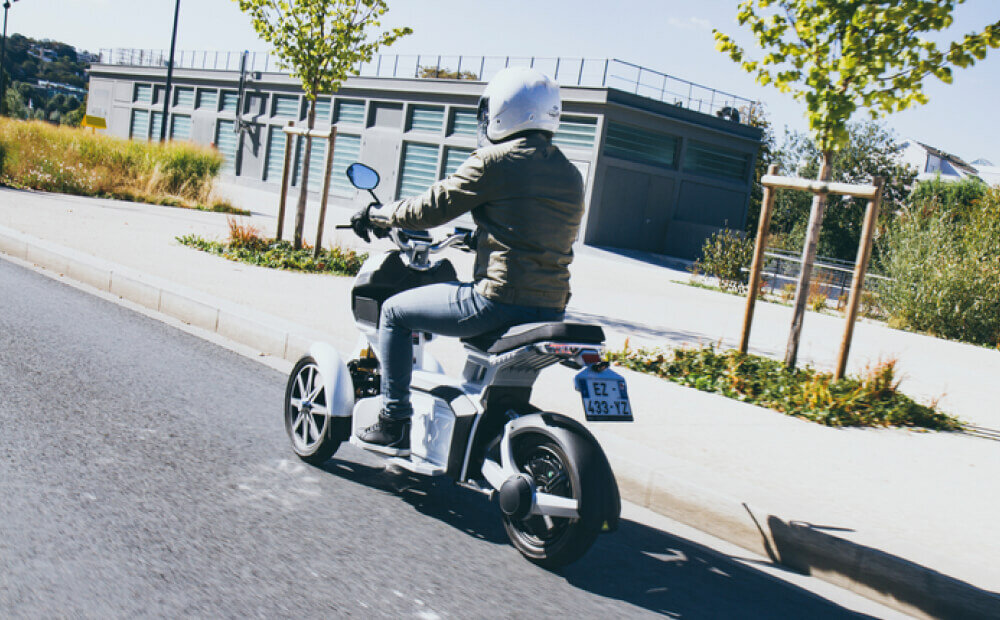 Электроскутер Doohan iTank. Фото: motoservices.com 