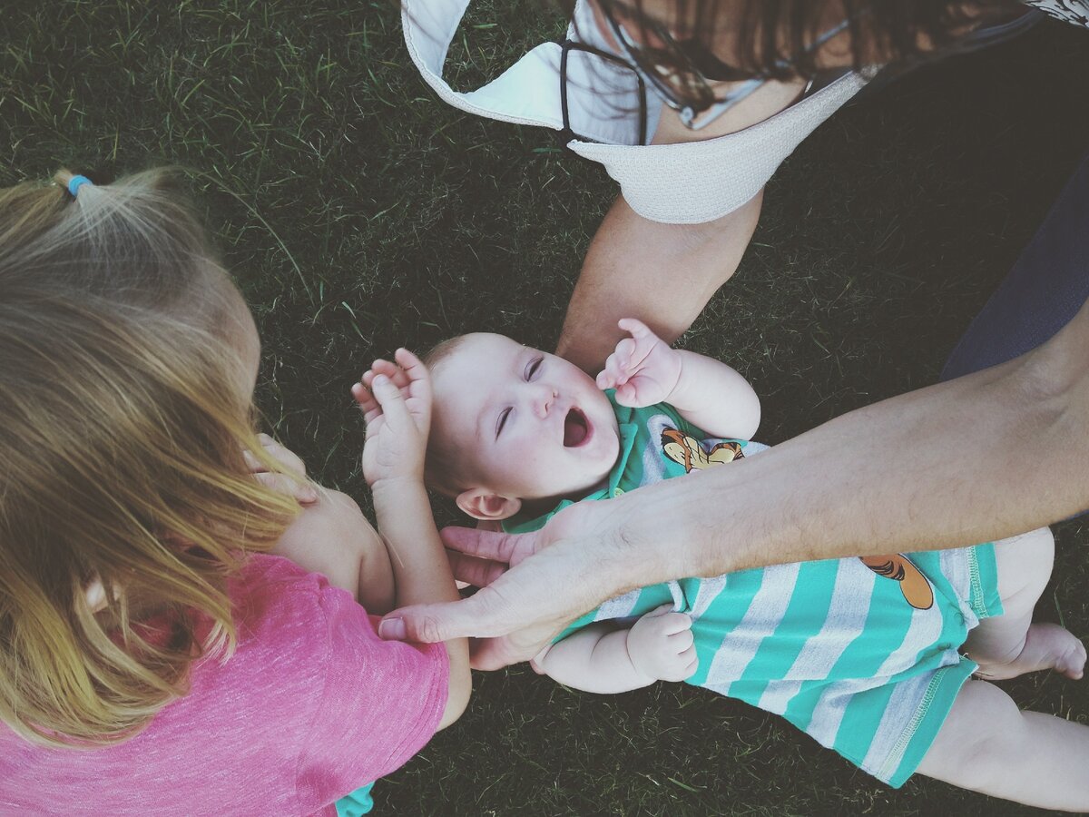 На руках хоть в космос, в кресле - нет!