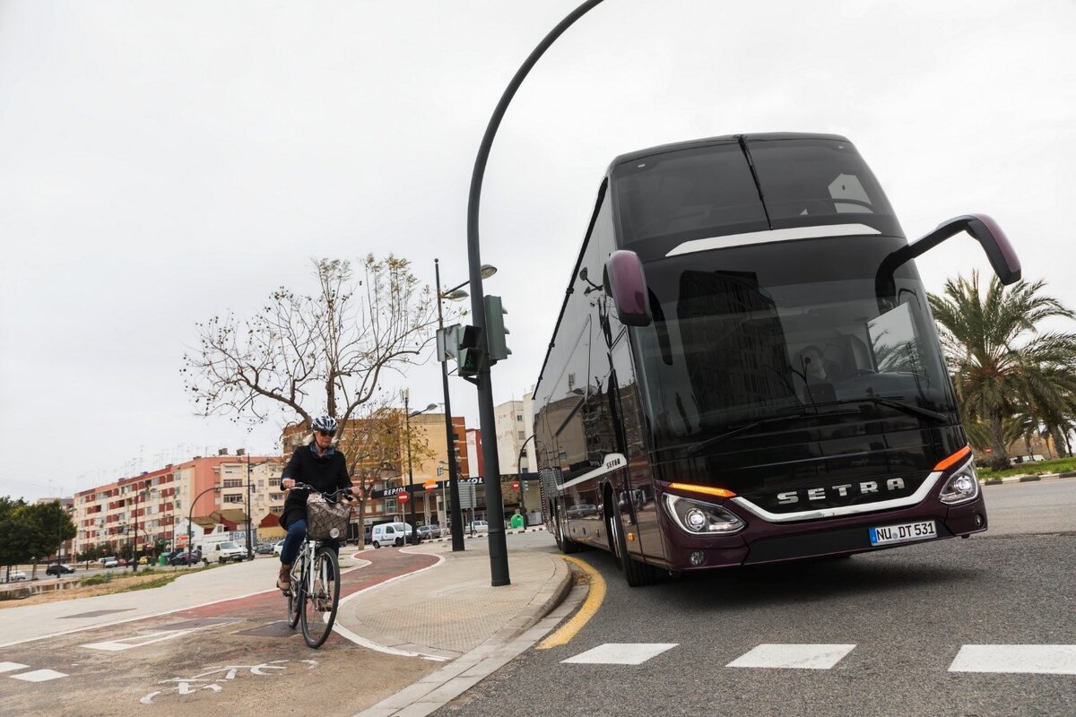 У нас есть автобус. Автобус сетра s531dt. Setra City Bus.