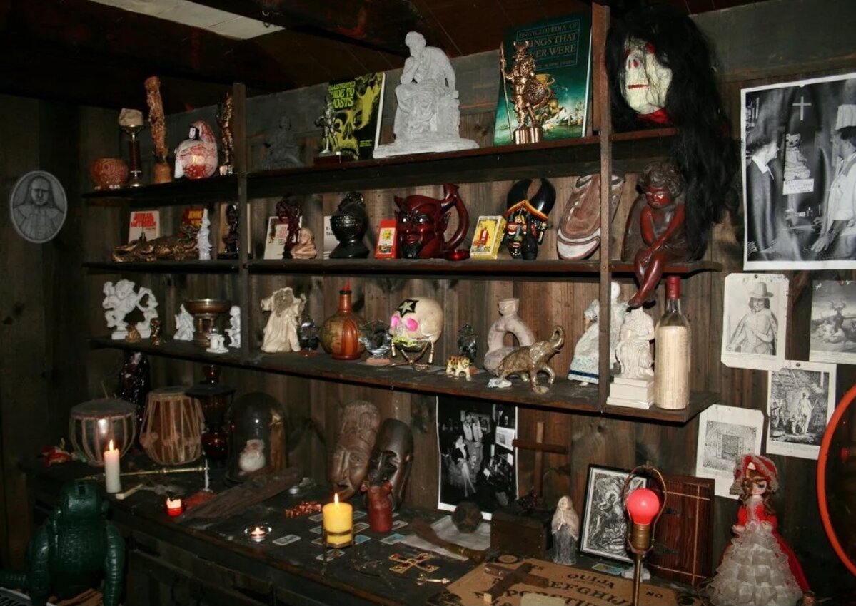 музей куклы анабель
