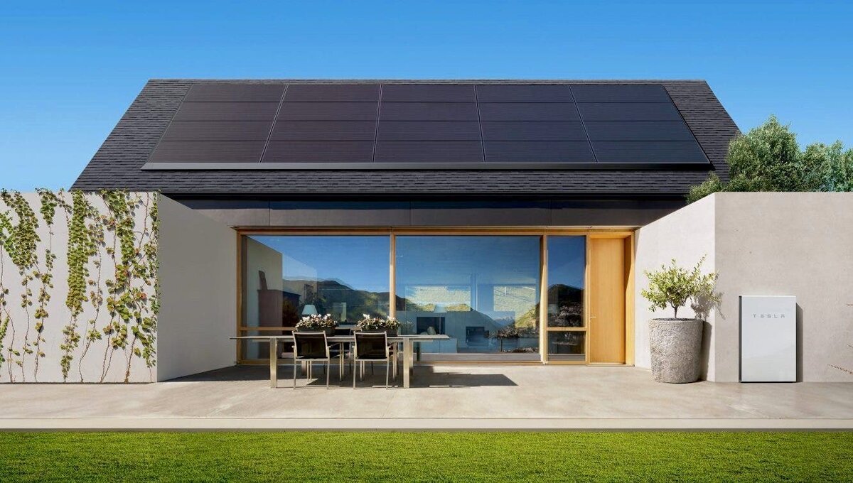 Раньше рядовой житель США, который установил на своей крыше солнечные батареи мог получить налоговый вычет в размере 30% от стоимости, в 2020 г.-2