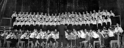 Хор ансамбля Московского городского Дворца пионеров под управлением В. Локтева. Фото 1970 г.
