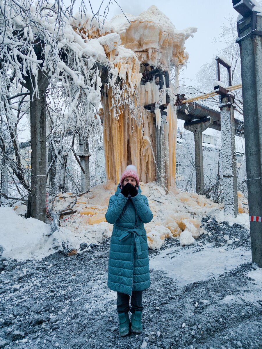 Любопытная фотозона на теплотрассе