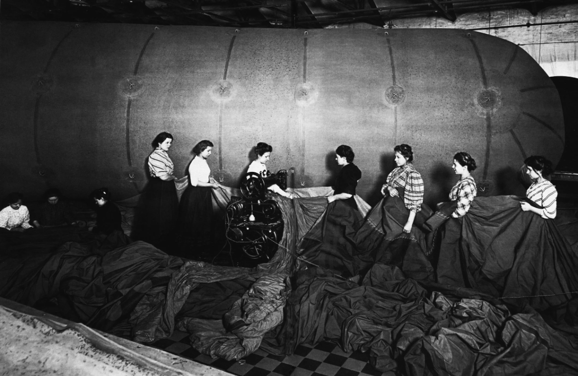 цех завода треугольник по производству аэростатов 