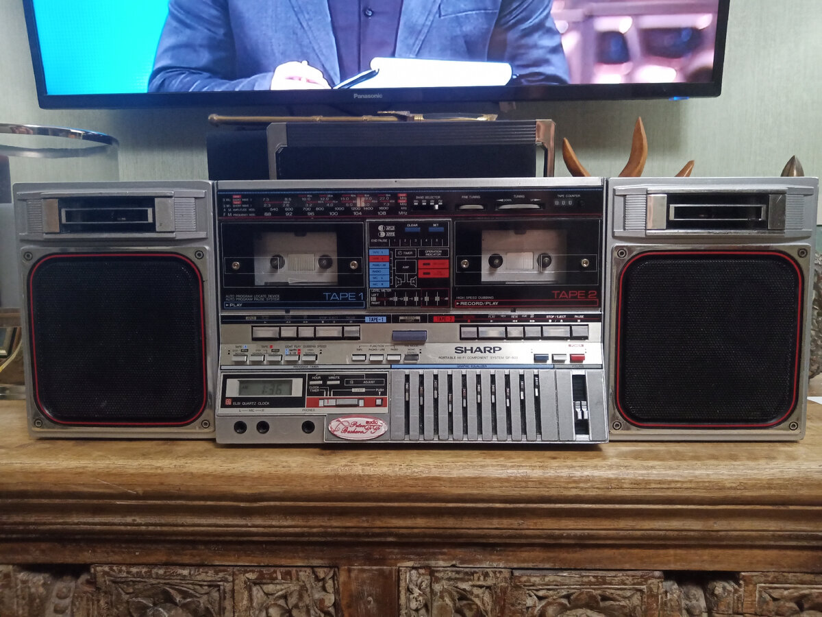 Этот достался убитым, как внешне, как и по функционалу...При восстановлении позволил некоторые вольности