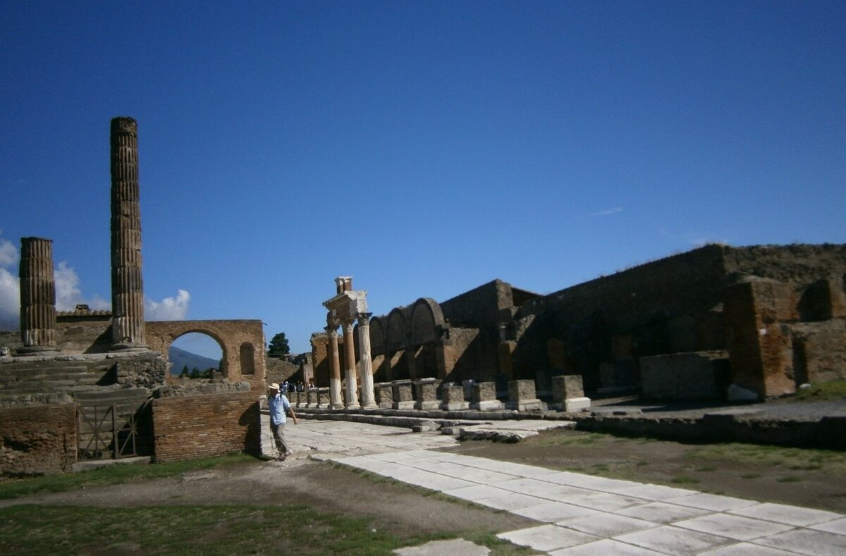 Форум в Помпеях