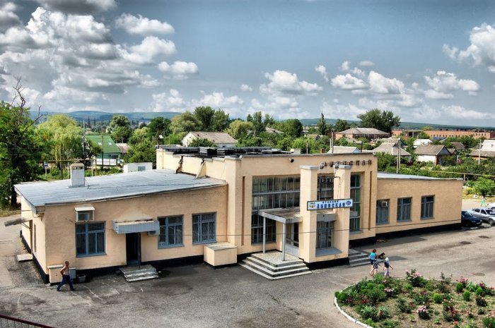 Нынешний сарай, играющий роль вокзала