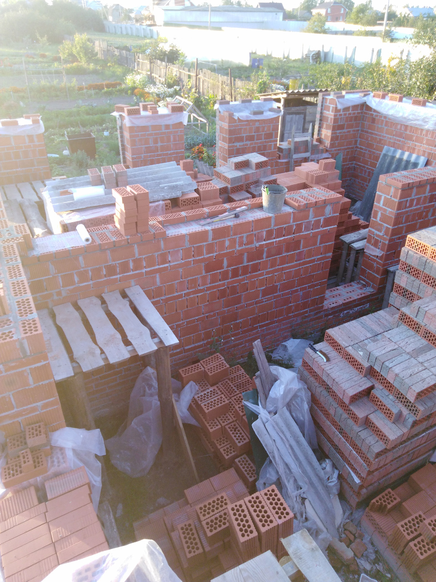 Разгар стройки. 