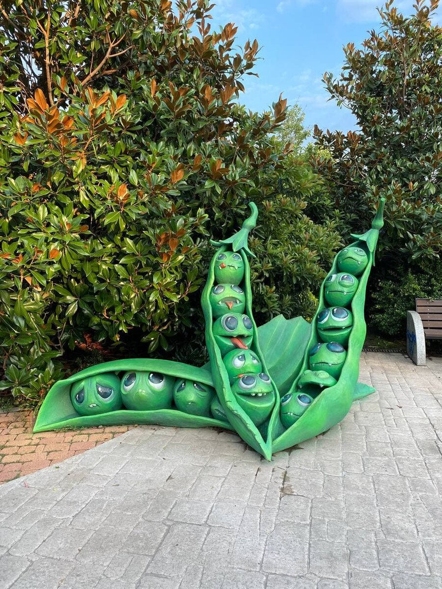 Что за горошек? Так и в стране возникли непонятные отношения между людьми.