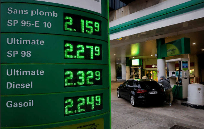 Цены на бензин в Европе сегодня приводят автовладельцев в ступор. А что будет, когда нефть подорожает до 300 долларов за баррель? (фото из открытых источников)