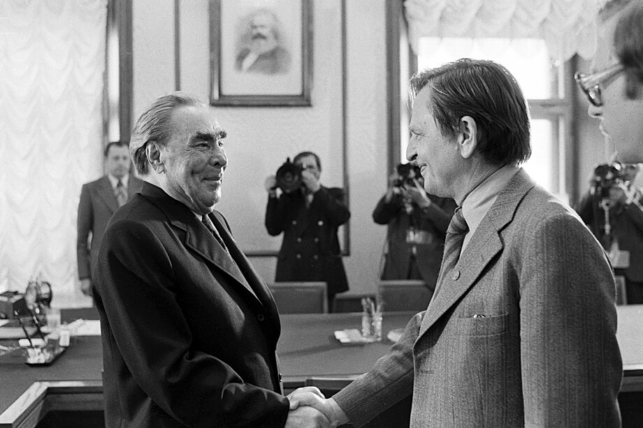 12 июня 1981 года. Леонид Брежнев и Улоф Пальме перед началом беседы в Кремле. Фото: Эдуард Песов/ТАСС