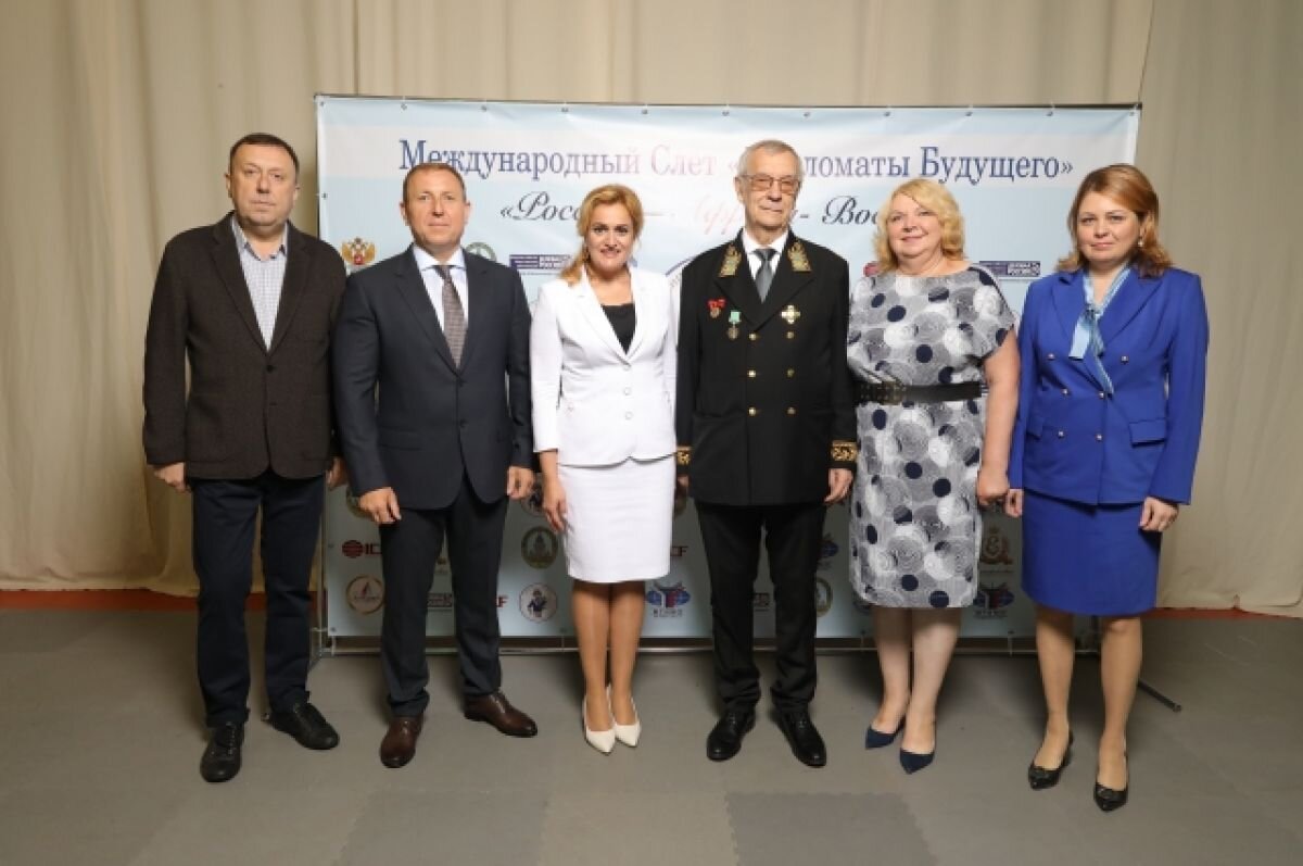    Международный слёт Россия-Африка-Восток начал работу