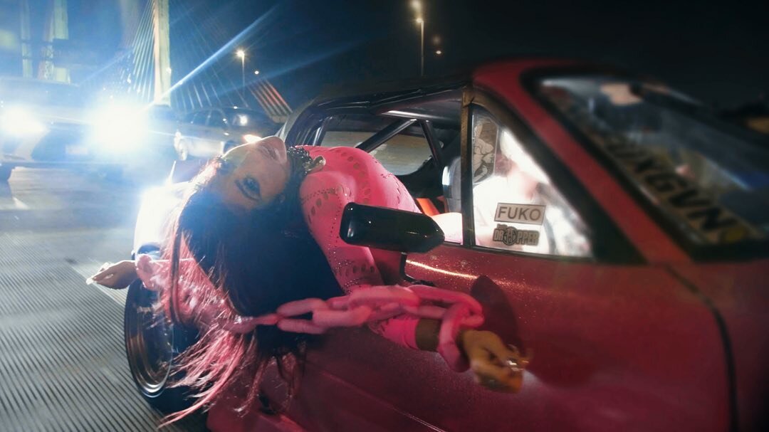    Клип на трек Lolahol - Lock&Key@lourdesleon