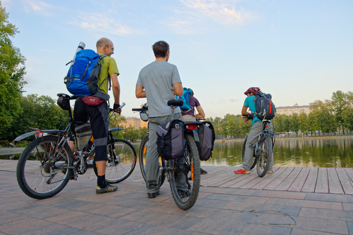 02. У пруда Бекет.