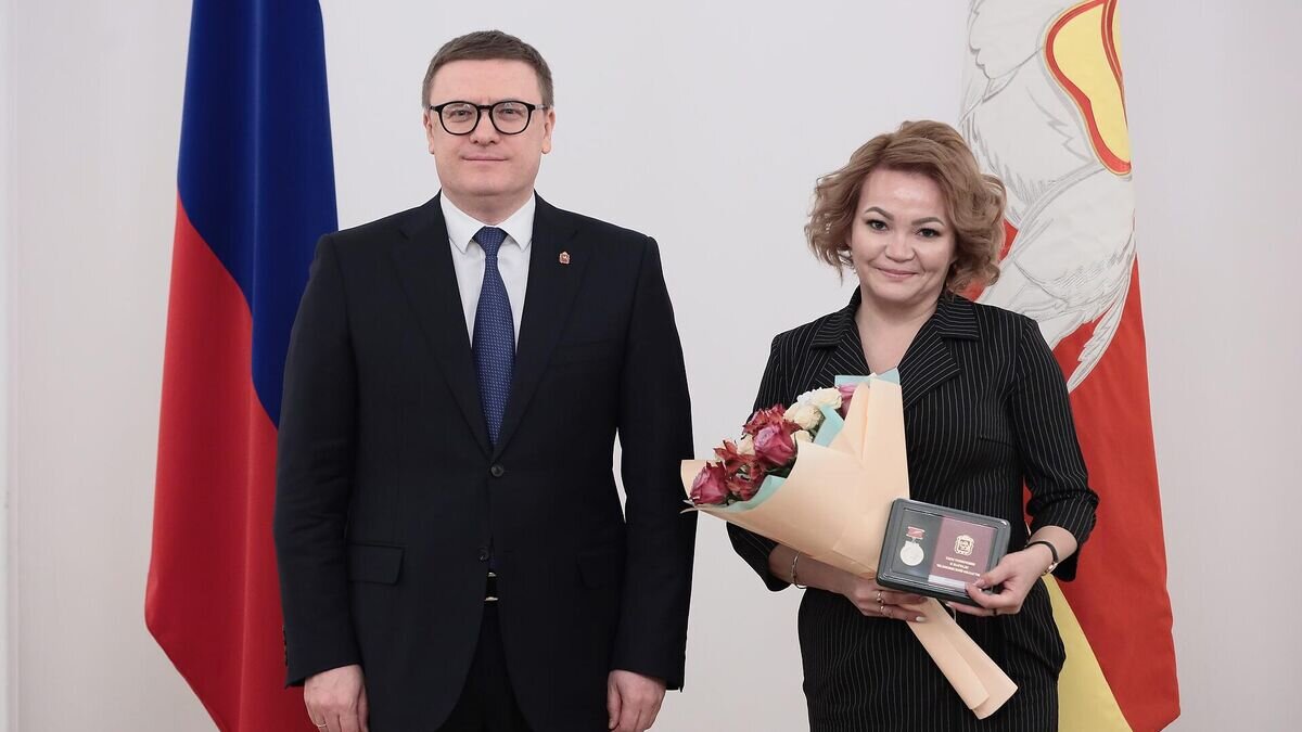    Алексей Текслер вручил южноуральцам государственные награды Российской Федерации и награды Челябинской области© Фото пресс-службы правительства Челябинской области