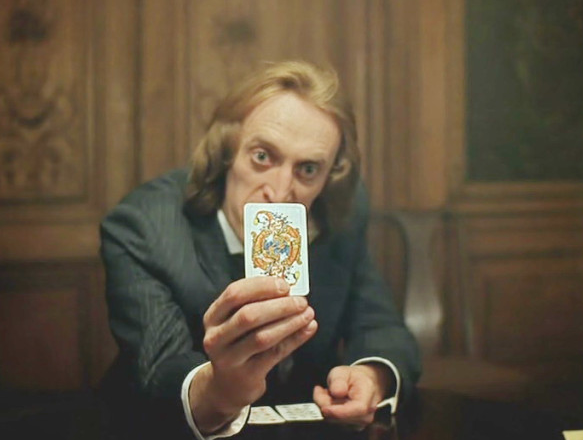 Платон (Виктор Авилов), кадр из фильма "Господин оформитель" (1988)