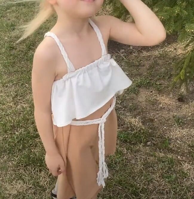    Детский сарафан своими руками   
Источник: Скриншот из видео