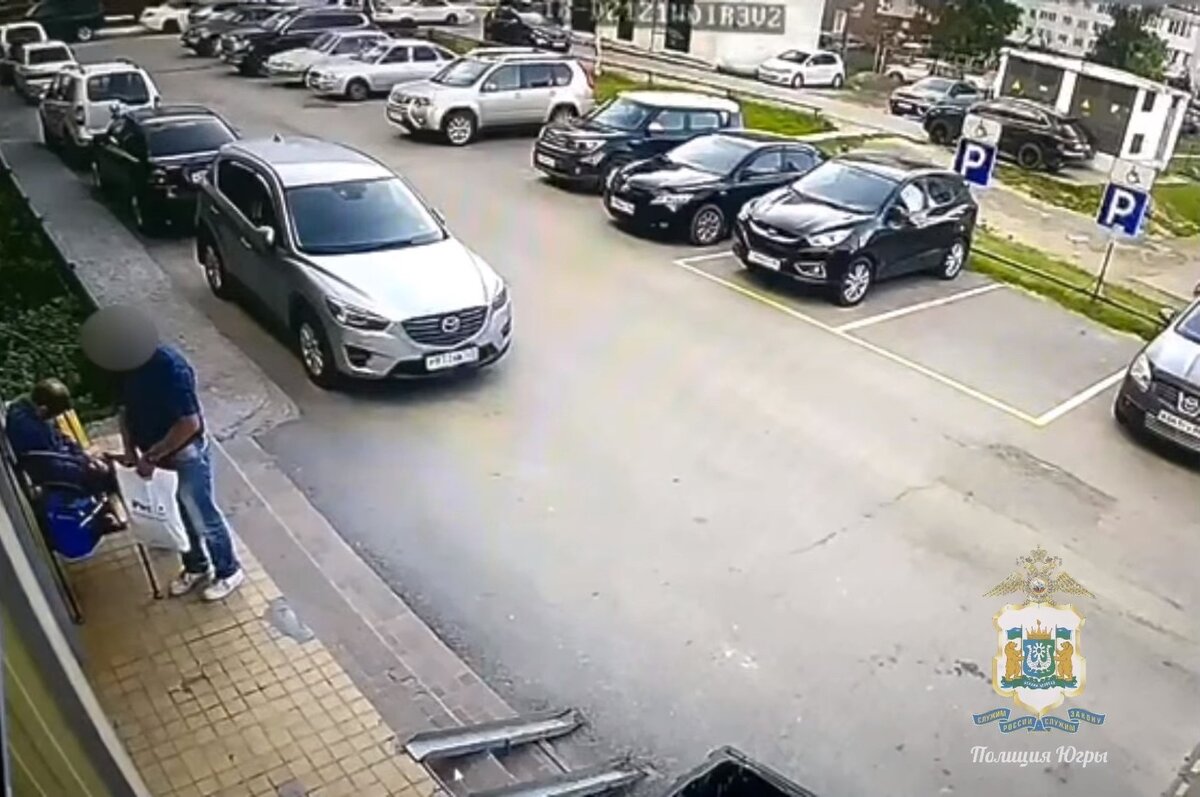    Житель Нижневартовска после ночевки на скамейке лишился телефона