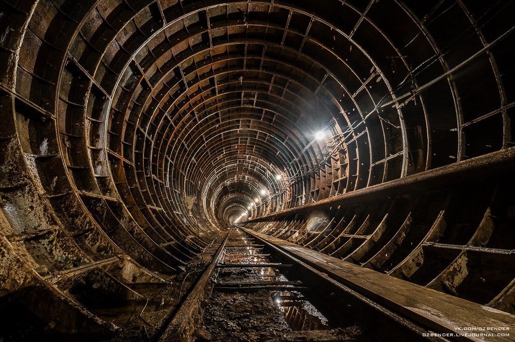 подсмотрел метро 