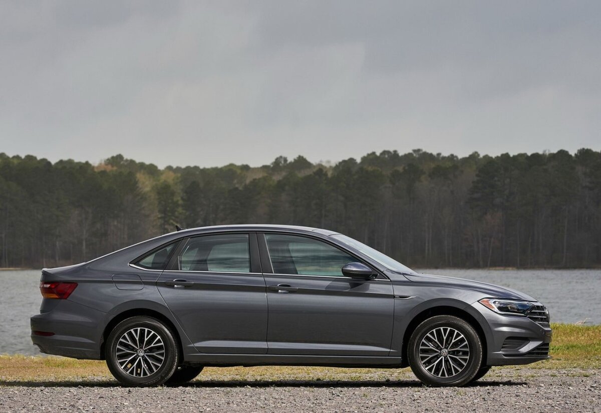 вид сбоку на новый VW Jetta. фото взято из Яндекс Картинки