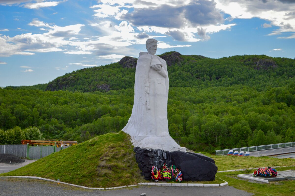 Монумент воину-освободителю